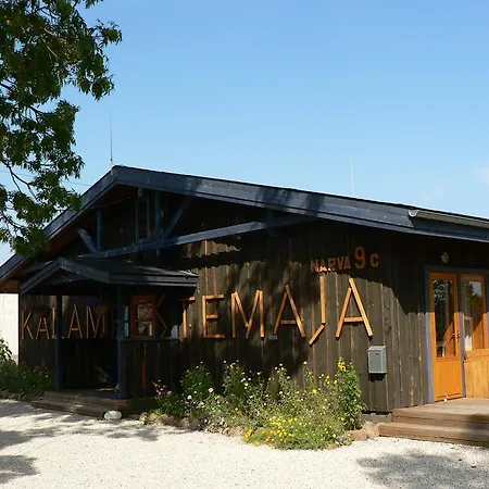 Kalameeste Maja * ムストベー