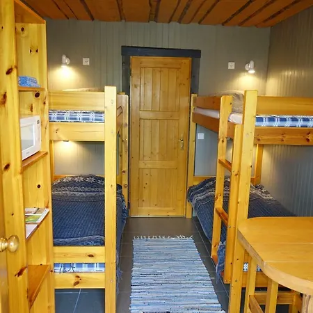 Kalameeste Maja ホステル ムストベー