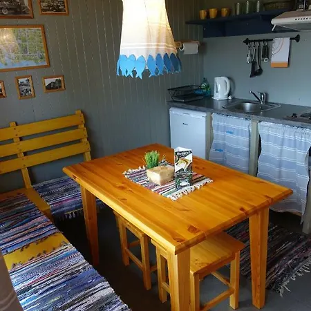 ホステル Kalameeste Maja ムストベー